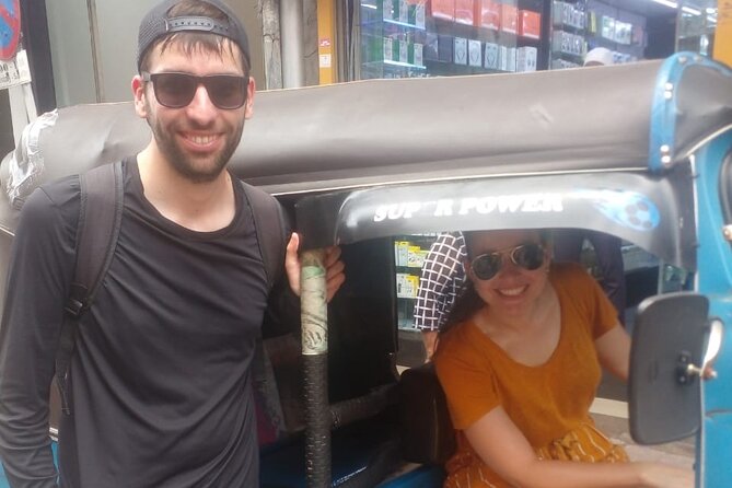Tuk Tuk Private Tour Exploring Sri Lanka Capital of Colombo - Temples on the route: Hindu, Buddhist, and lake-side calm