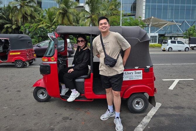 Tuk Tuk safari capital Colombo (Food and Entry Fees) Including - Port-side start: Maritime Museum and the Old Lighthouse