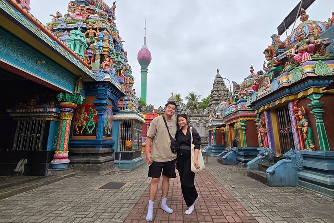 Tuk Tuk safari capital Colombo (Food and Entry Fees) Including - Church, Red Mosque, and Hindu temple on the same day