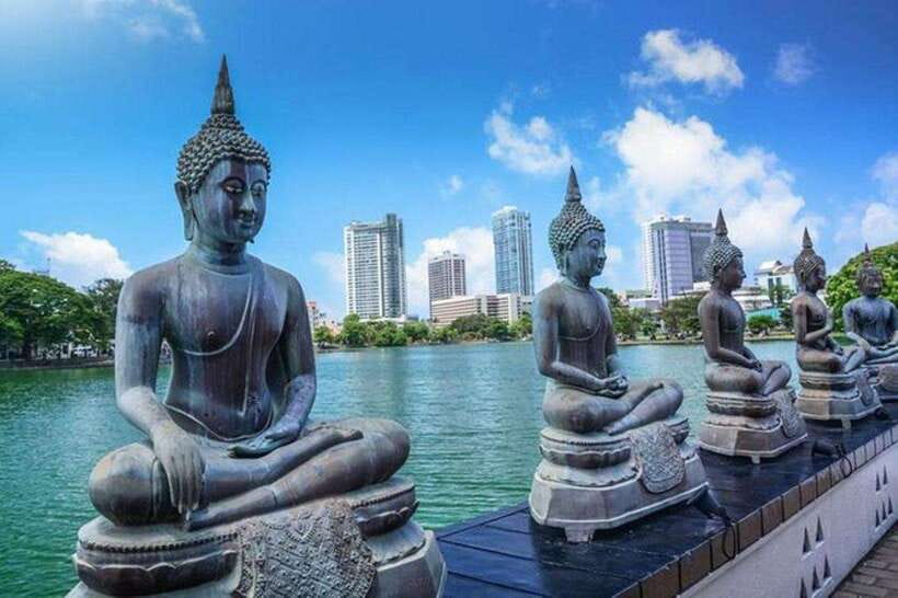 Tuk Tuk Tales of Colombo From Cruies - Galle Face Green: the photo stop that gives you Colombo’s pace